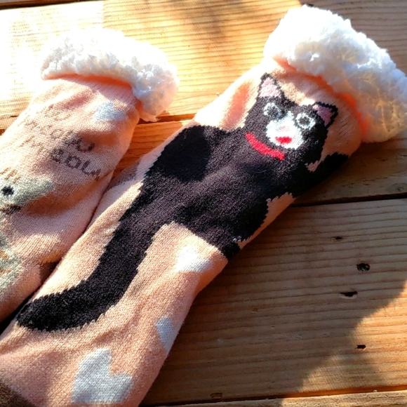 Cozy Fleece Cat Socks - Picture 2 of 4